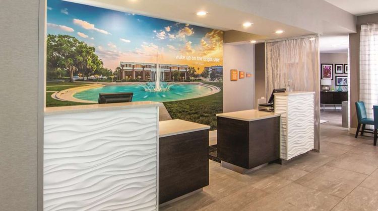 La Quinta Inn & Suites Orlando UCF Lobby