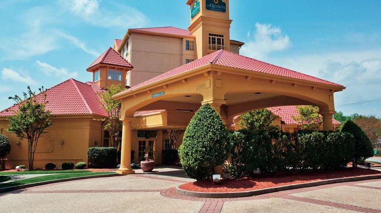 <b>La Quinta Inn & Suites Winston-Salem Exterior</b>. Images powered by <a href="https://iceportal.shijigroup.com/" title="IcePortal" target="_blank">IcePortal</a>.