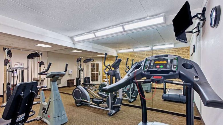 <b>La Quinta Inn & Suites Winston-Salem Health</b>. Images powered by <a href="https://iceportal.shijigroup.com/" title="IcePortal" target="_blank">IcePortal</a>.