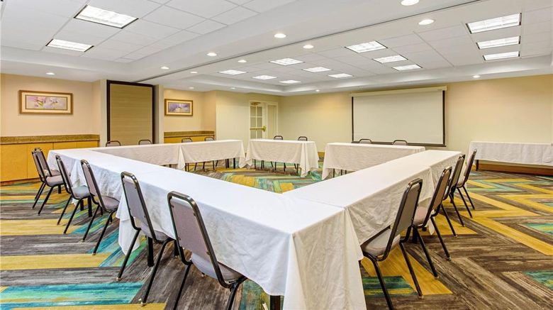 <b>La Quinta Inn & Stes Orlando Conv Ctr Meeting</b>. Images powered by <a href="https://iceportal.shijigroup.com/" title="IcePortal" target="_blank">IcePortal</a>.