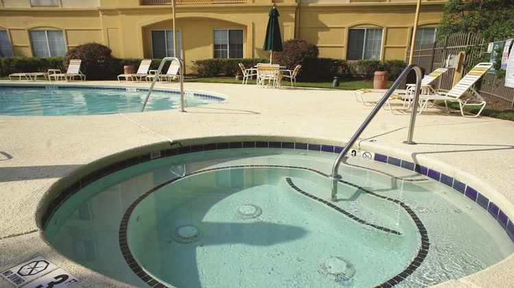 La Quinta Inn & Suites Research Triangle Pool
