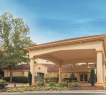 La Quinta Inn & Suites Research Triangle Exterior