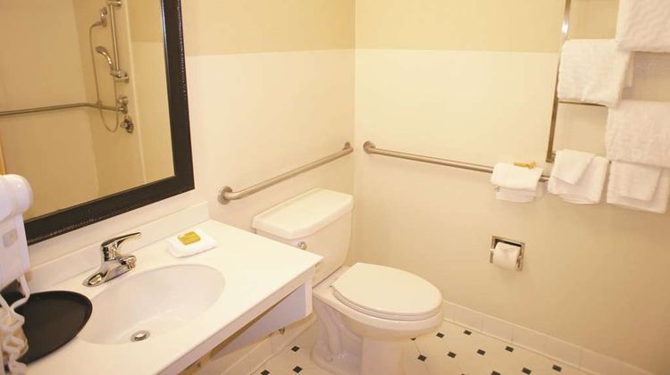 La Quinta Inn & Suites Research Triangle Room