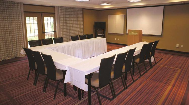La Quinta Inn & Suites Research Triangle Meeting