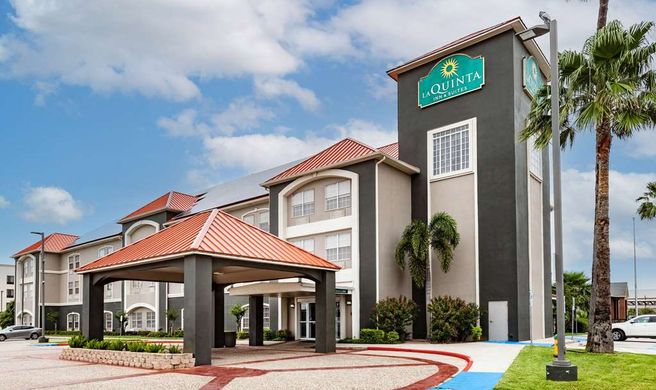 La Quinta Inn & Suites Pharr at Nolana Exterior