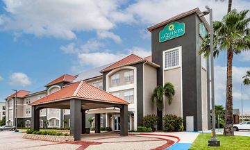 La Quinta Inn & Suites Pharr at Nolana