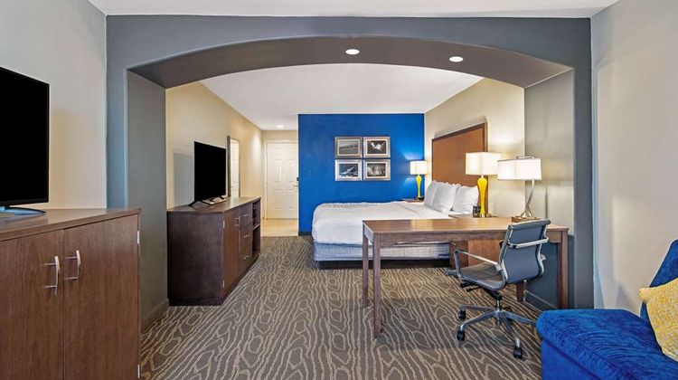 La Quinta Inn & Suites Brownsville Suite