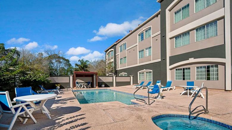 <b>La Quinta Inn & Suites Brownsville Pool</b>. Images powered by <a href="https://iceportal.shijigroup.com/" title="IcePortal" target="_blank">IcePortal</a>.