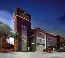 La Quinta Inn & Suites Brownsville Exterior