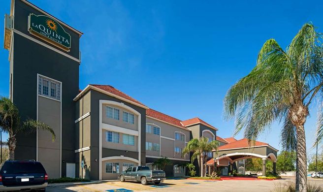 La Quinta Inn & Suites Brownsville Exterior