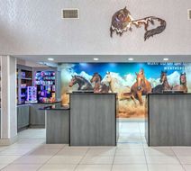 La Quinta Inn & Suites Weatherford Lobby