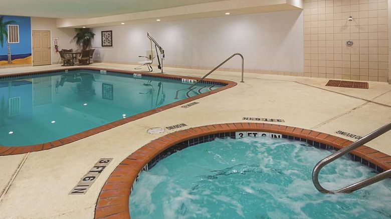 <b>La Quinta Inn & Suites Kingwood Pool</b>. Images powered by <a href="https://iceportal.shijigroup.com/" title="IcePortal" target="_blank">IcePortal</a>.