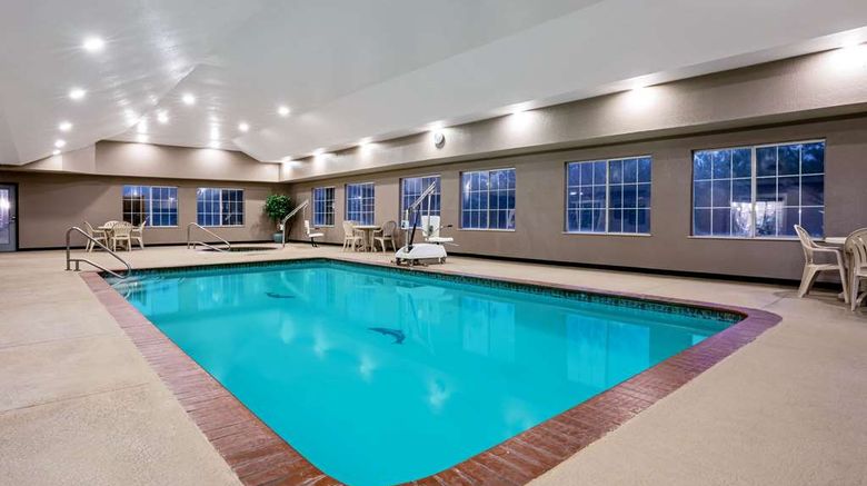 <b>La Quinta Inn & Suites Conroe Pool</b>. Images powered by <a href="https://iceportal.shijigroup.com/" title="IcePortal" target="_blank">IcePortal</a>.