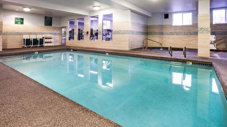 La Quinta Inn & Suites Portland Airport Pool
