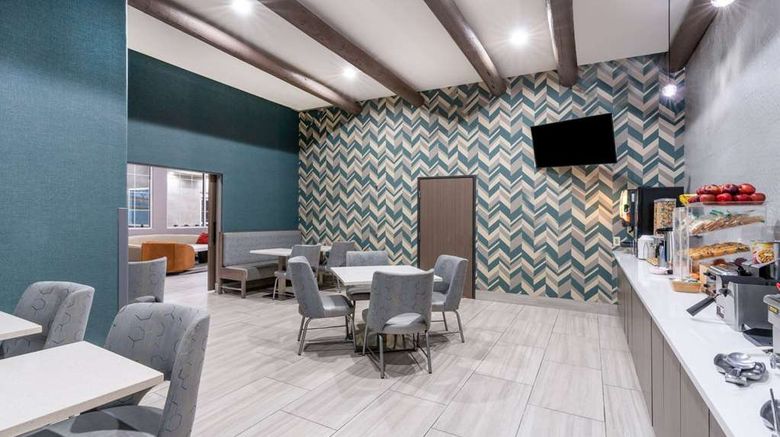 <b>La Quinta Inn & Suites Santa Rosa Other</b>. Images powered by <a href="https://iceportal.shijigroup.com/" title="IcePortal" target="_blank">IcePortal</a>.