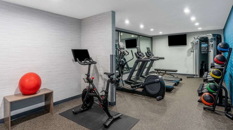 La Quinta Inn & Suites Santa Rosa Health