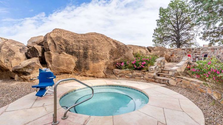 La Quinta Inn & Suites Santa Rosa Pool