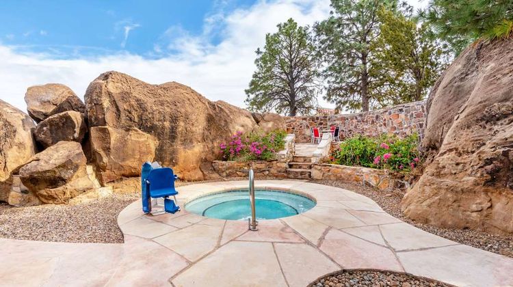 La Quinta Inn & Suites Santa Rosa Pool