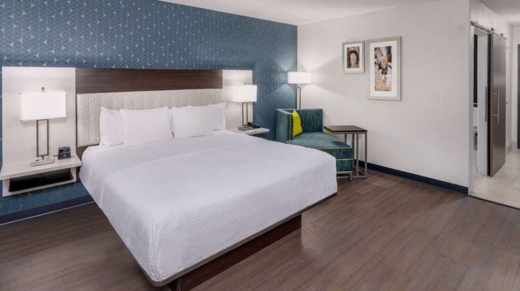 La Quinta Inn & Suites Santa Rosa Room