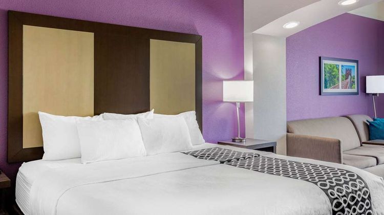 La Quinta Inn & Suites Mission Suite