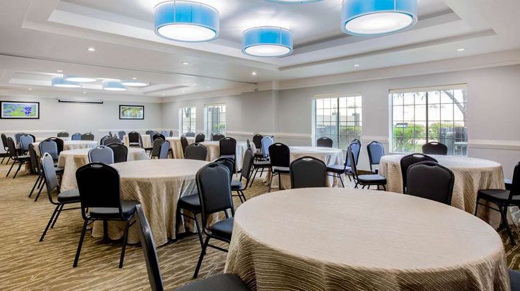 La Quinta Inn & Suites Mission Meeting