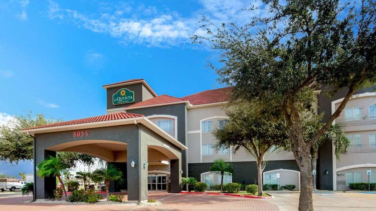 La Quinta Inn & Suites Mission Exterior