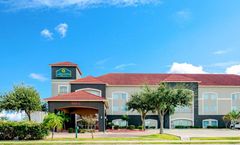La Quinta Inn & Suites Mission