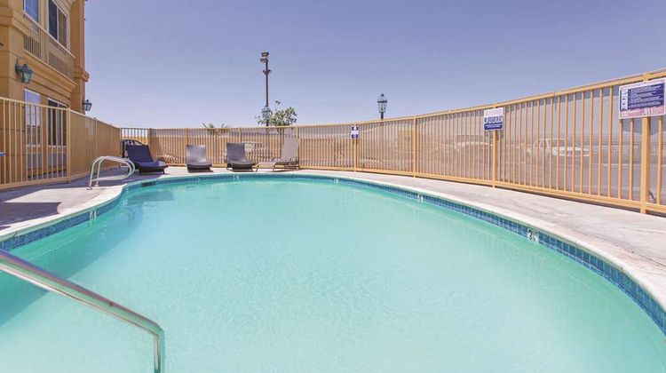 La Quinta Inn & Stes Hesperia Pool