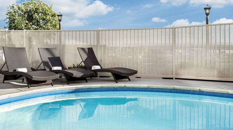 <b>La Quinta Inn & Stes Hesperia Pool</b>. Images powered by <a href="https://iceportal.shijigroup.com/" title="IcePortal" target="_blank">IcePortal</a>.
