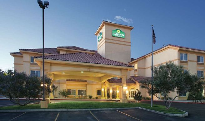 La Quinta Inn & Stes Albuqerque/Midtown Exterior