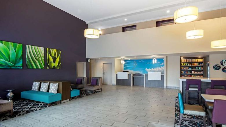 <b>La Quinta Inn Las Vegas Nellis Lobby</b>. Images powered by <a href="https://iceportal.shijigroup.com/" title="IcePortal" target="_blank">IcePortal</a>.