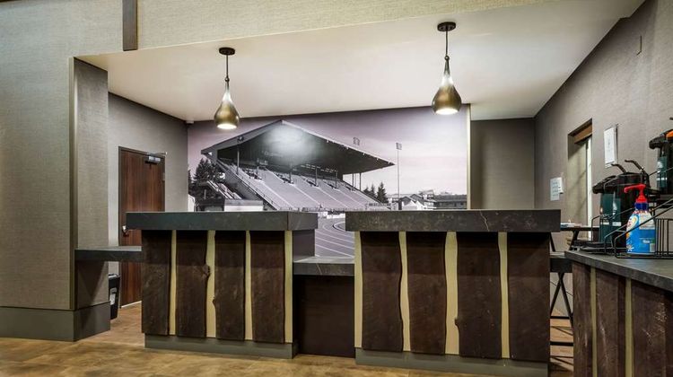 La Quinta Inn & Suites Eugene Lobby