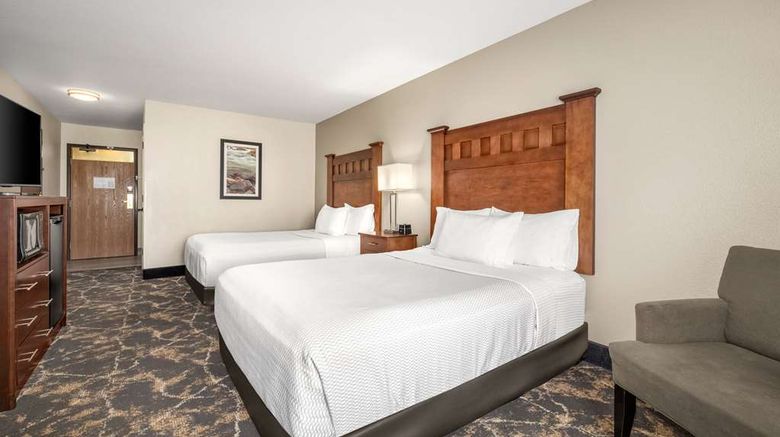 <b>La Quinta Inn & Suites Grants Pass Room</b>. Images powered by <a href="https://iceportal.shijigroup.com/" title="IcePortal" target="_blank">IcePortal</a>.