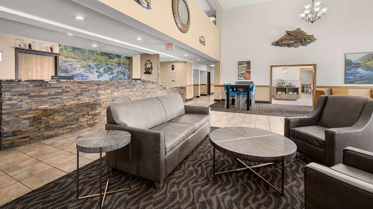 La Quinta Inn & Suites Grants Pass Lobby