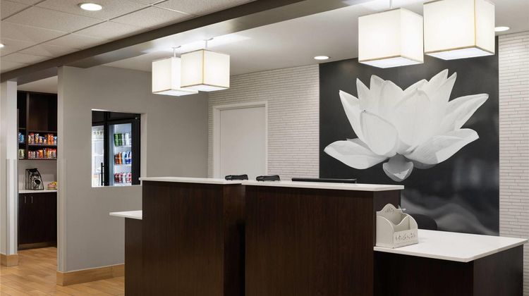 La Quinta Inn & Suites Spokane Valley Lobby