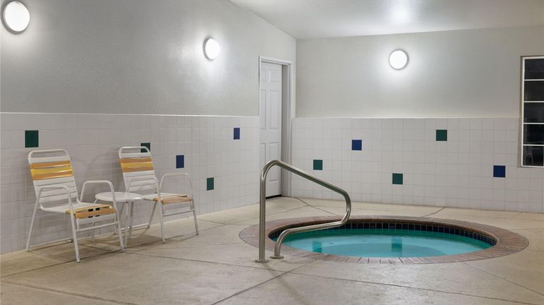 <b>La Quinta Inn & Suites Spokane Valley Pool</b>. Images powered by <a href="https://iceportal.shijigroup.com/" title="IcePortal" target="_blank">IcePortal</a>.