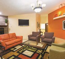 La Quinta Inn & Suites Woodburn Lobby