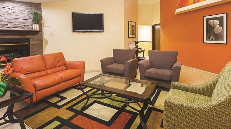 La Quinta Inn & Suites Woodburn Lobby