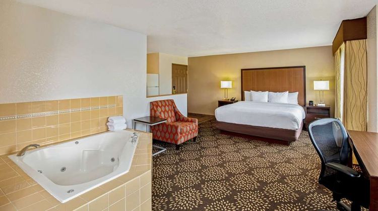 La Quinta Inn & Stes Las Vegas Red Rock Suite
