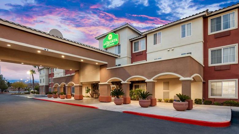 <b>La Quinta Inn & Stes Las Vegas Red Rock Exterior</b>. Images powered by <a href="https://iceportal.shijigroup.com/" title="IcePortal" target="_blank">IcePortal</a>.