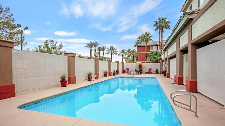 La Quinta Inn & Stes Las Vegas Red Rock Pool