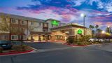 La Quinta Inn & Stes Las Vegas Red Rock Exterior