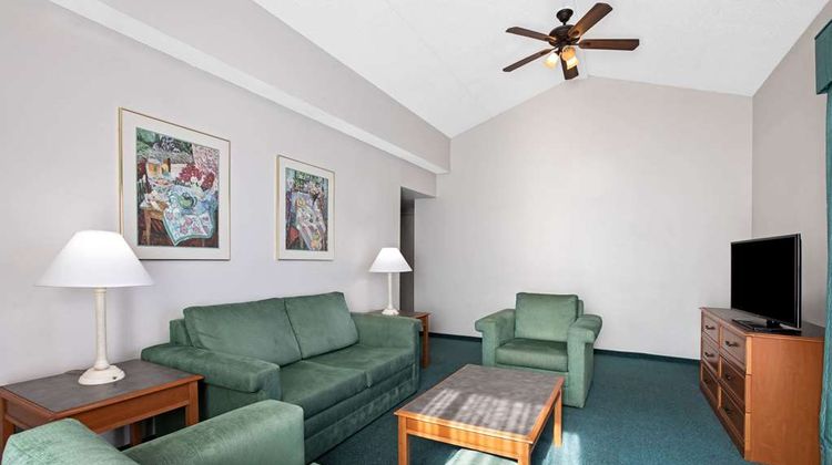 La Quinta Inn El Paso East Lomaland Suite