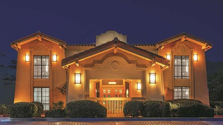 <b>La Quinta Inn Midland Exterior</b>. Images powered by <a href="https://iceportal.shijigroup.com/" title="IcePortal" target="_blank">IcePortal</a>.