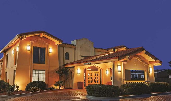La Quinta Inn Midland Exterior