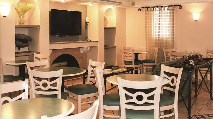 La Quinta Inn Tyler Lobby