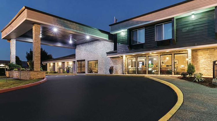 La Quinta Inn & Suites Portland NW Exterior
