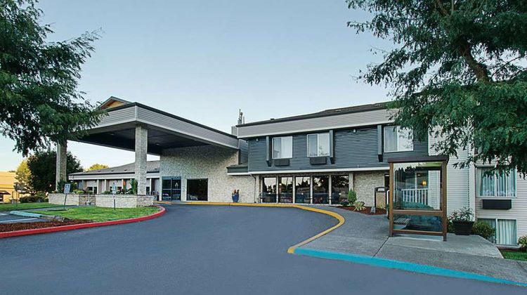 La Quinta Inn & Suites Portland NW Exterior