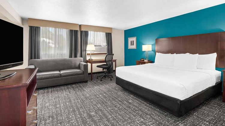 La Quinta Inn & Suites Portland NW Room