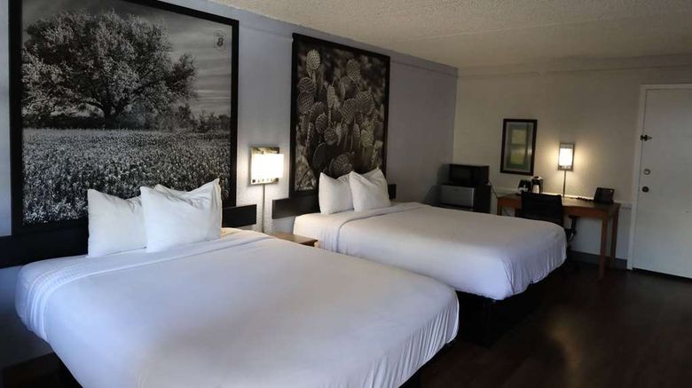 <b>Super 8 by Wyndham Austin South / I-35 Room</b>. Images powered by <a href="https://iceportal.shijigroup.com/" title="IcePortal" target="_blank">IcePortal</a>.